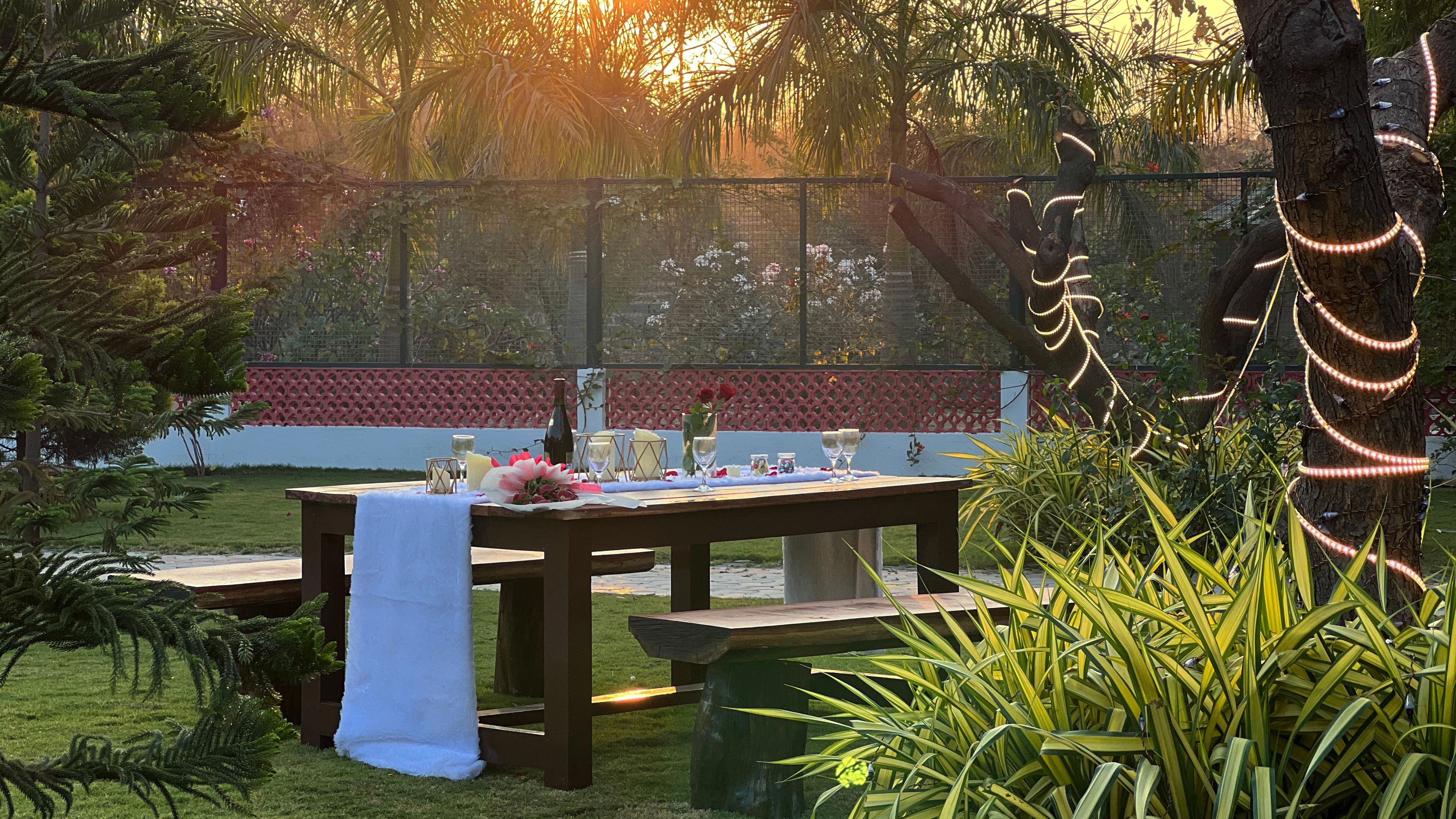 Al Fresco Dining.jpg